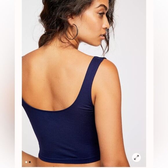 NWT Free People Scoop neck crop navy Medium/ Large - Picture 3 of 4